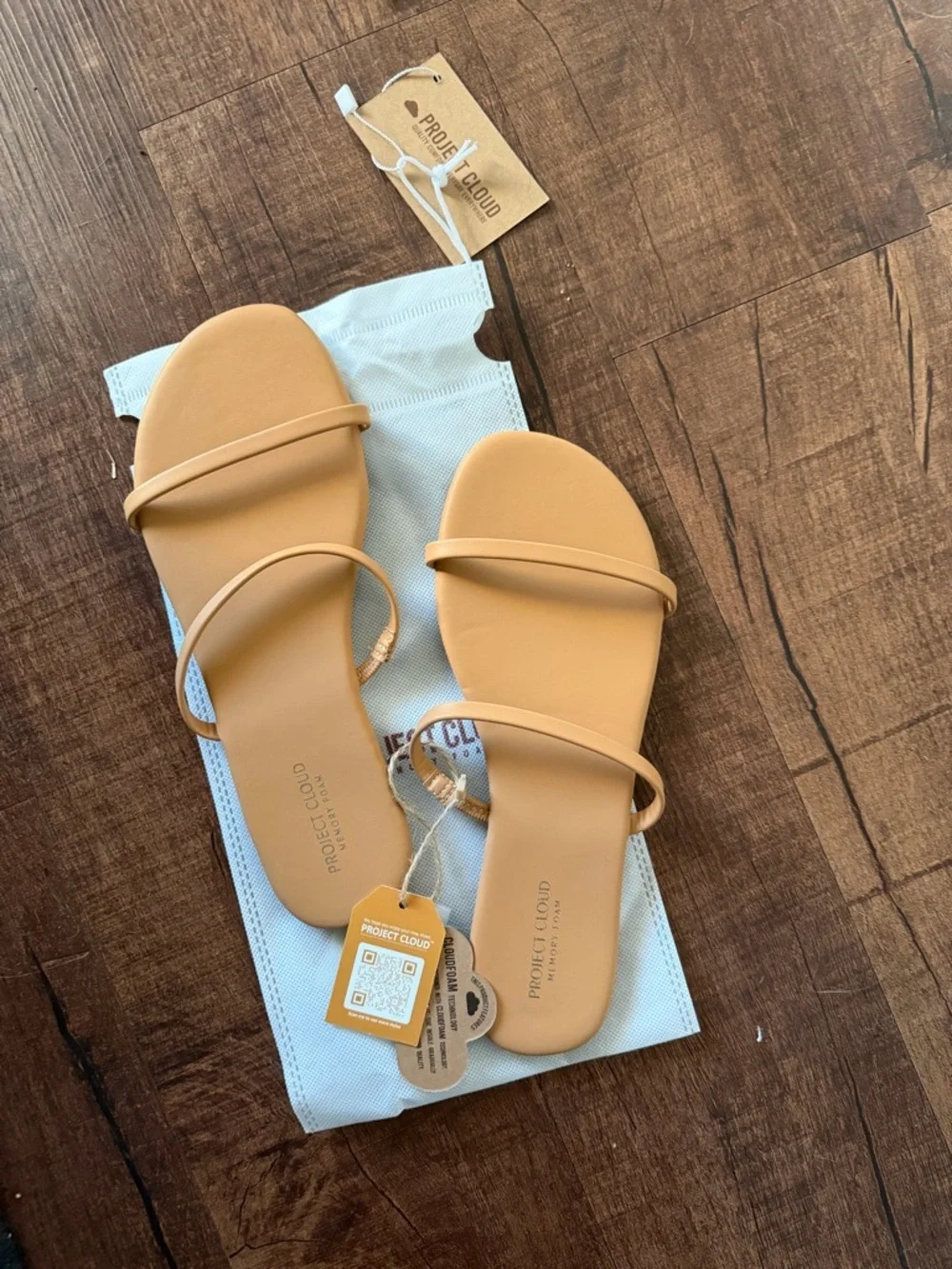 Project Cloud Women's Tan Minimal Strap Slide Sandals NWT - Picture 1 of 2